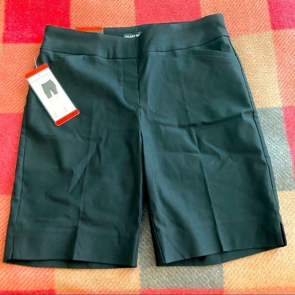 HILARY RIDLEY Sz 8 Bermuda 9” Inseam Stretchy Pockets Shorts. NWT